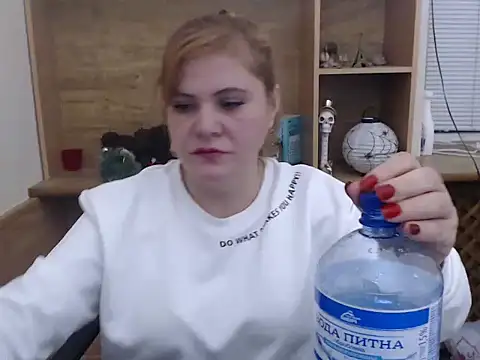 Snapshot of DaniellaKiss chatting on January 2026 05:27:02 PM DaniellaKiss online show from January 2026 05:27:02 PM