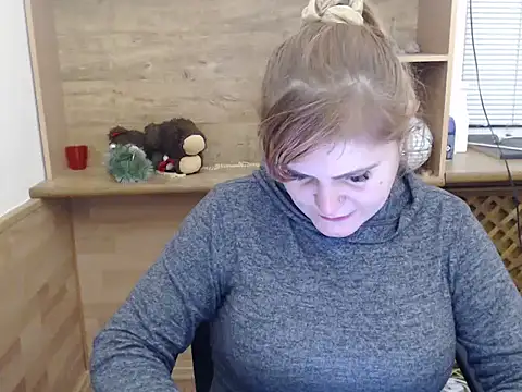 Snapshot of DaniellaKiss chatting on January 2026 04:45:01 PM DaniellaKiss online show from January 2026 04:45:01 PM