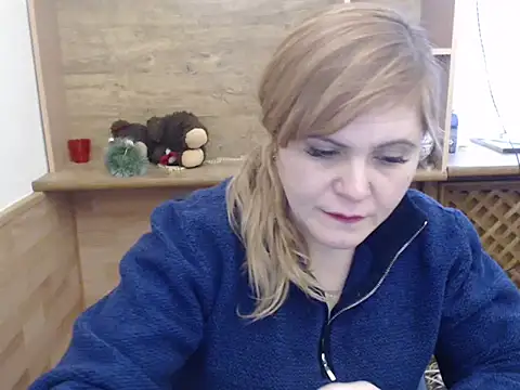 Snapshot of DaniellaKiss chatting on January 2026 01:05:02 PM DaniellaKiss online show from January 2026 01:05:02 PM