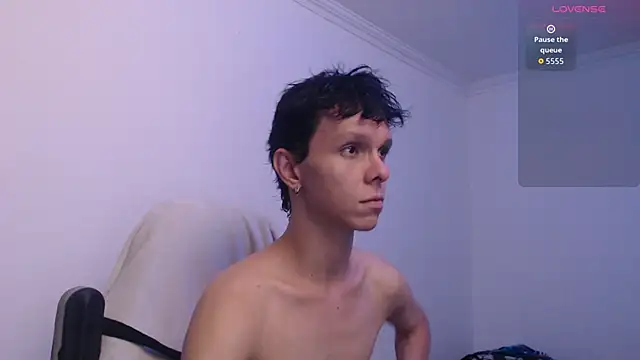 bryamado69 online show from April 2026 08:11:02 PM