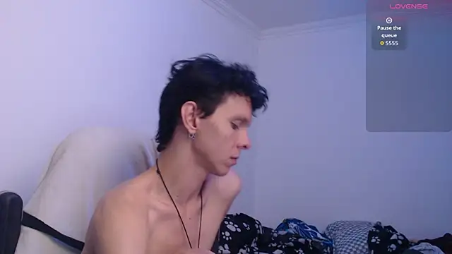 bryamado69 online show from April 2026 08:17:01 AM