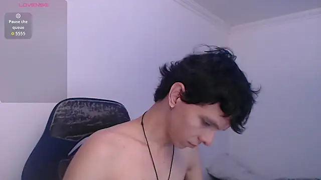 bryamado69 online show from May 2026 08:47:01 PM