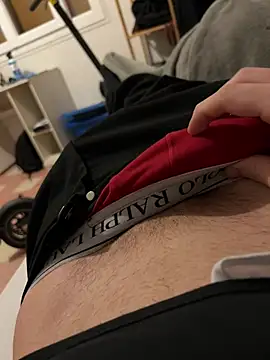 pignoufe online show from May 2026 09:42:02 PM