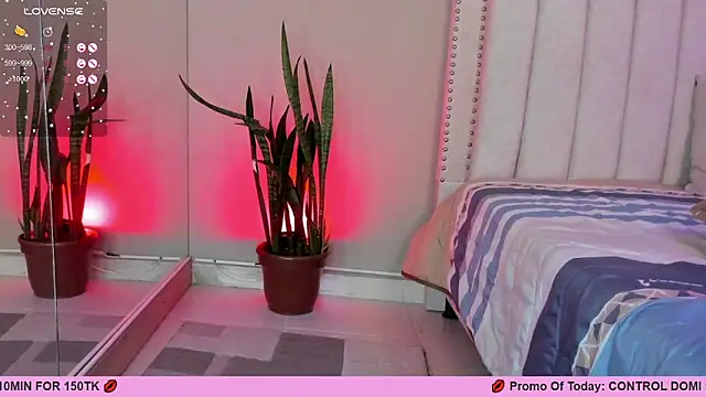 LenaRuiz  online show from February 2025 03:37:02 PM