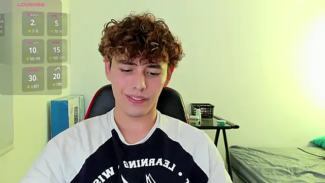 Snapshot of dani_2226 chatting on December 2024 10:34:02 AM dani 2226 online show from December 2024 10:34:02 AM