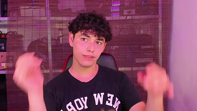 Snapshot of dani_2226 chatting on February 2025 02:36:02 AM dani 2226 online show from February 2025 02:36:02 AM