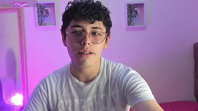 Snapshot of dani_2226 chatting on November 2025 04:21:01 AM dani 2226 online show from November 2025 04:21:01 AM