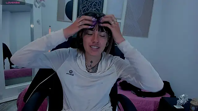  sharlotte777 online show from September 2025 02:21:01 PM