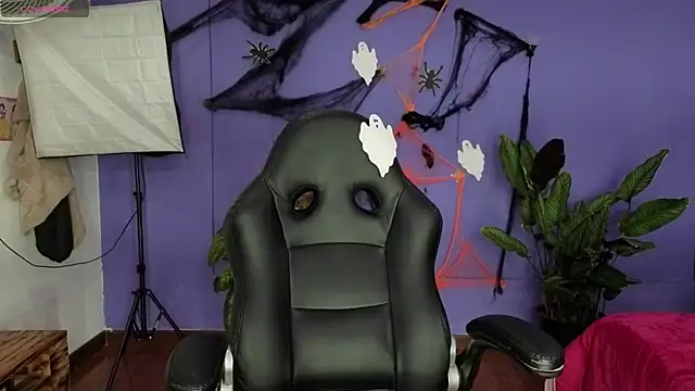  sharlotte777 online show from November 2025 02:19:02 PM