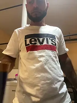 islandvybee55 online show from February 2026 11:22:01 AM