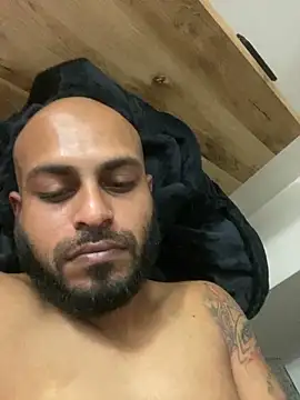 islandvybee55 online show from March 2026 04:00:01 PM