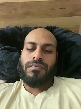 islandvybee55 online show from March 2026 02:11:02 PM