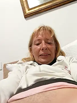 Ladykiss833 online show from October 2025 09:24:01 PM