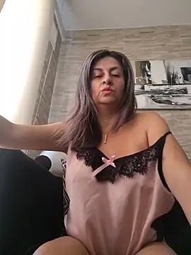 Latiinvenushot online show from May 2026 02:47:02 PM