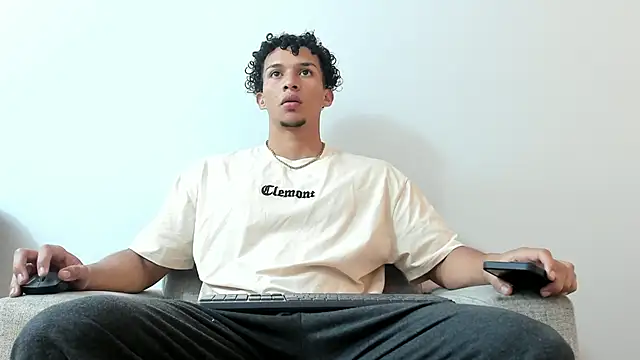 Dominick star online show from December 2024 03:25:02 AM