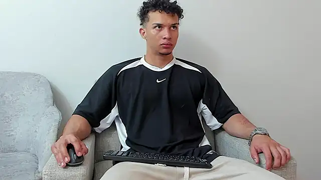 Dominick star online show from February 2025 03:36:01 AM