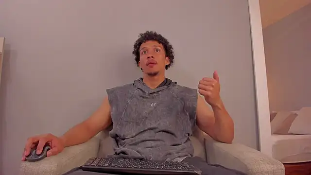 Dominick star online show from February 2026 03:46:02 AM