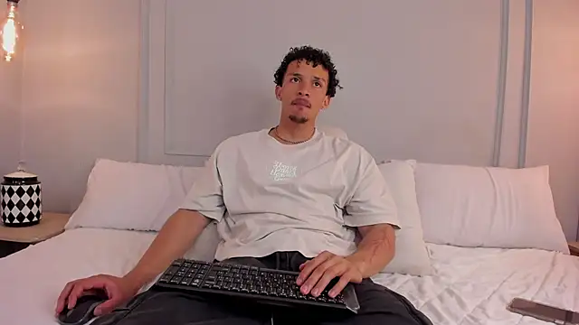 Dominick star online show from February 2026 04:11:01 AM