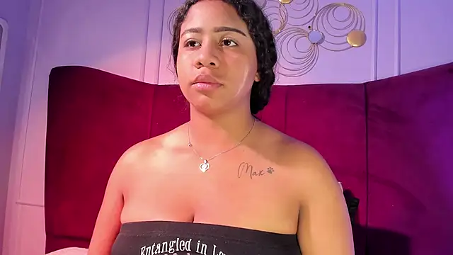 Sofi Fox  online show from April 2026 02:43:01 AM