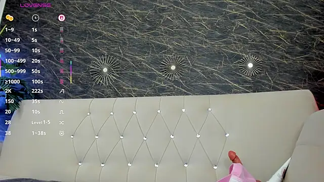 moona ray online show from December 2025 09:30:01 PM