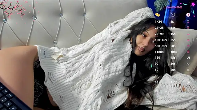 Snapshot of moona_ray chatting on March 2026 09:32:01 PM moona ray online show from March 2026 09:32:01 PM