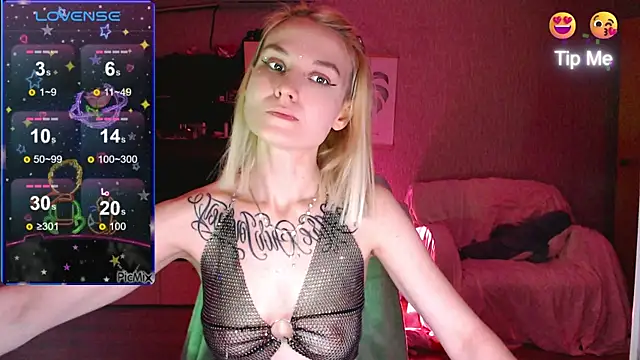 Snapshot of mischellemeow13 chatting on October 2025 02:20:02 AM mischellemeow13 online show from October 2025 02:20:02 AM