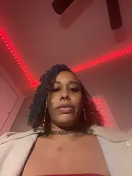 loveluna8 online show from October 2025 08:26:01 AM