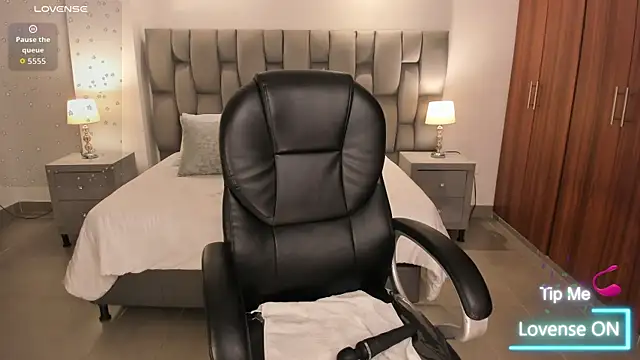 sarita evanss online show from April 2026 02:51:02 AM