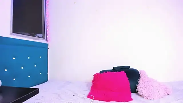 Snapshot of Stardarling_ chatting on January 2025 03:52:01 AM Stardarling online show from January 2025 03:52:01 AM