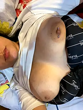 Nicol1997 online show from November 2025 03:12:02 AM