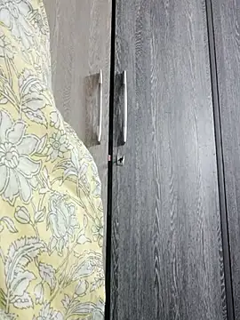 Snapshot of cutiecatty21 chatting on October 2025 08:40:02 AM cutiecatty21 online show from October 2025 08:40:02 AM