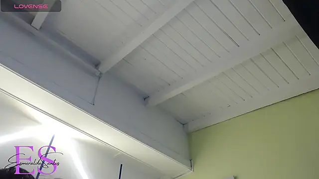 EsmeraldaSantoss online show from December 2024 12:49:01 PM