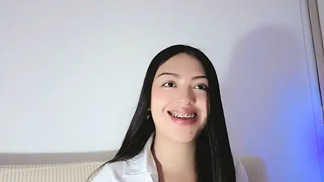 Sweet-Sophiee online show from July 2026 01:08:01 AM