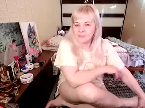 Snapshot of Lia_Laguna77 chatting on May 2026 04:13:02 PM Lia Laguna77 online show from May 2026 04:13:02 PM