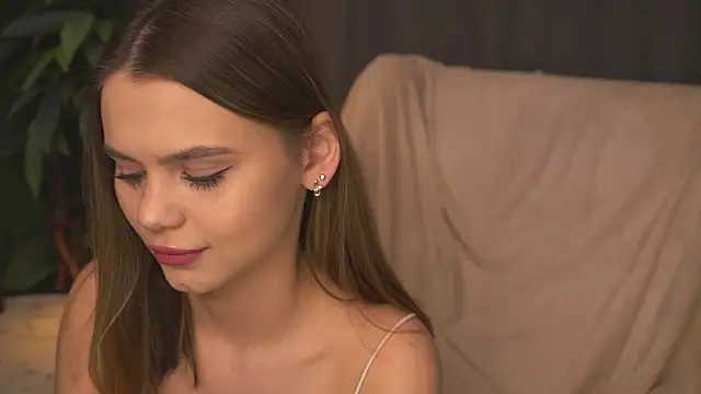 its me lissa  online show from March 2025 01:40:01 PM