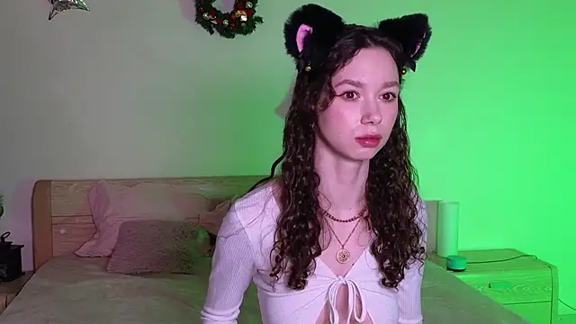 katycrown online show from December 2024 11:17:02 AM