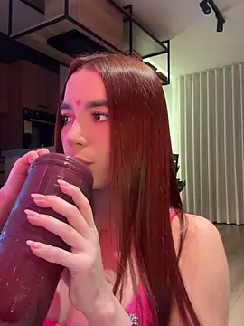 carolynnetrujillo online show from November 2025 04:22:02 AM