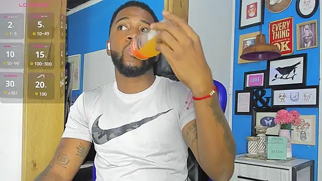 Snapshot of Drake_Nassir4 chatting on October 2025 08:53:02 PM Drake Nassir4 online show from October 2025 08:53:02 PM