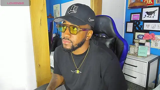 Snapshot of Drake_Nassir4 chatting on October 2025 04:20:02 AM Drake Nassir4 online show from October 2025 04:20:02 AM