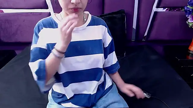 Snapshot of Katty_Queen chatting on January 2025 11:58:02 AM Katty Queen online show from January 2025 11:58:02 AM