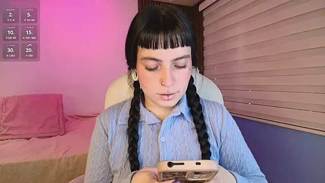 Snapshot of Lucy_Smith2 chatting on September 2025 07:51:02 PM Lucy Smith2 online show from September 2025 07:51:02 PM