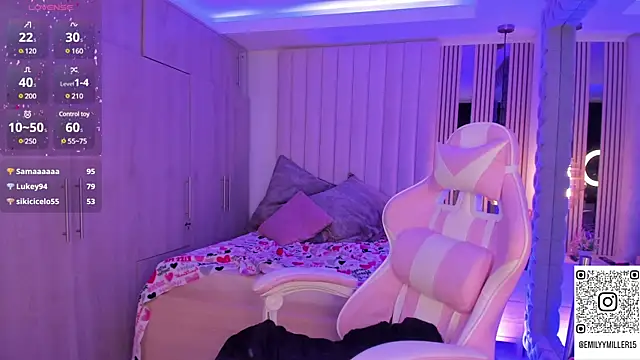 Snapshot of Emilyymilleer_ chatting on January 2025 08:36:01 PM Emilyymilleer online show from January 2025 08:36:01 PM