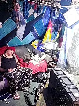 Snapshot of Boo-boo_kittyfux chatting on February 2026 01:04:01 PM Boo-boo kittyfux online show from February 2026 01:04:01 PM