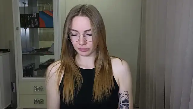 Snapshot of littlevildevil chatting on December 2024 11:26:01 AM littlevildevil online show from December 2024 11:26:01 AM