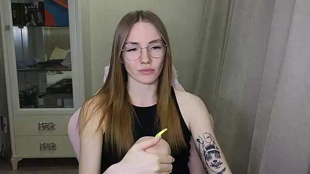 Snapshot of littlevildevil chatting on December 2024 02:17:02 PM littlevildevil online show from December 2024 02:17:02 PM