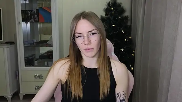 Snapshot of littlevildevil chatting on December 2024 02:22:01 PM littlevildevil online show from December 2024 02:22:01 PM