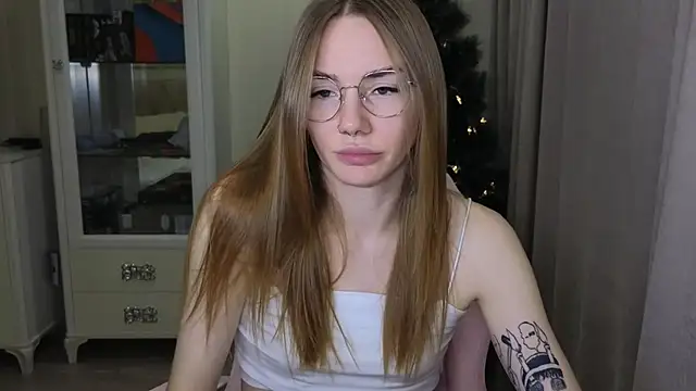 Snapshot of littlevildevil chatting on December 2024 12:06:01 PM littlevildevil online show from December 2024 12:06:01 PM