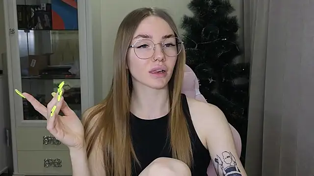 Snapshot of littlevildevil chatting on December 2024 12:24:01 PM littlevildevil online show from December 2024 12:24:01 PM