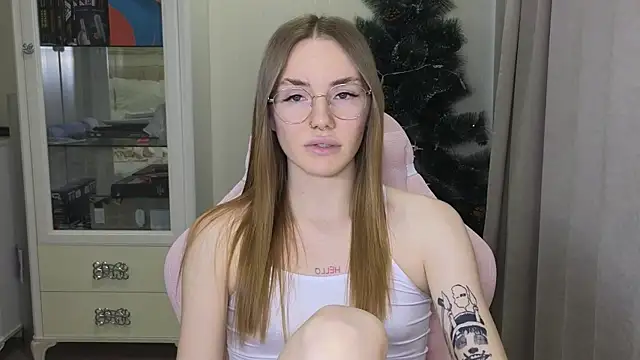 Snapshot of littlevildevil chatting on January 2025 11:51:01 AM littlevildevil online show from January 2025 11:51:01 AM