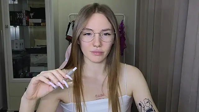 Snapshot of littlevildevil chatting on January 2025 11:26:01 AM littlevildevil online show from January 2025 11:26:01 AM